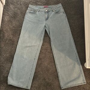 Women's Light Blue Jeans